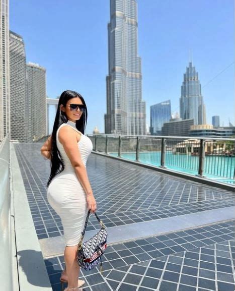 Wanessa Boyer arrasa em viagem nos Emirados Árabes Unidos