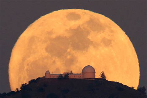 Biggest Moon Sighting Super Moon Sighting Video Clip The Supermoon