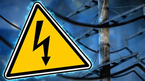 Hundreds without power as strong storms move through the region