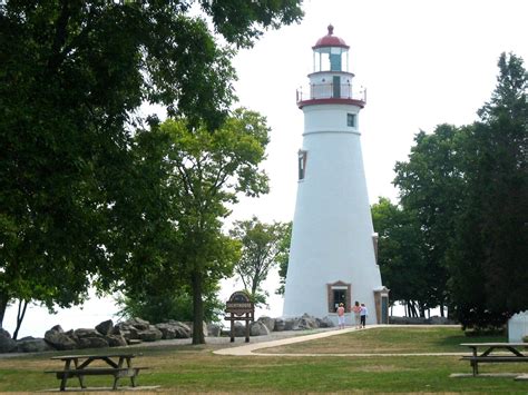 Marblehead Lighthouse On Lake Erie Ohio Marblehead Lighthouse Lake