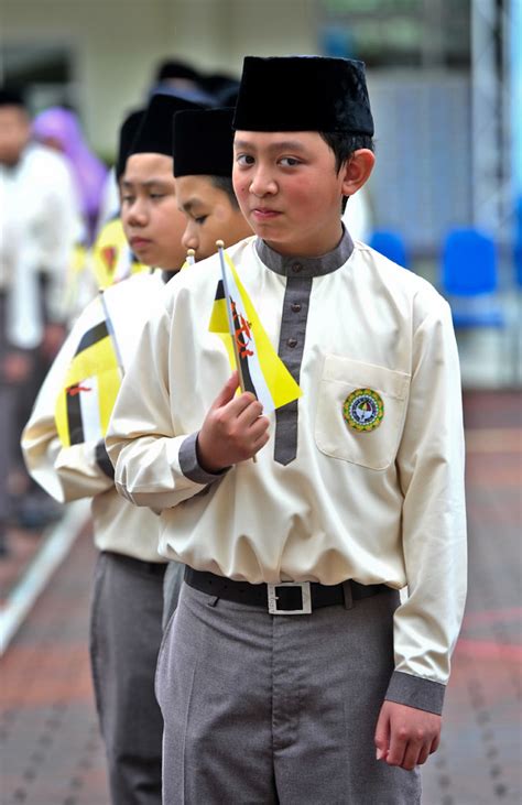 Her highness pengiran anak hajah nurul amal ni'matullah athirah binti pengiran sura negara pengiran anak haji muhammad bey. Ranoadidas.com | Brunei's No 1 Social News