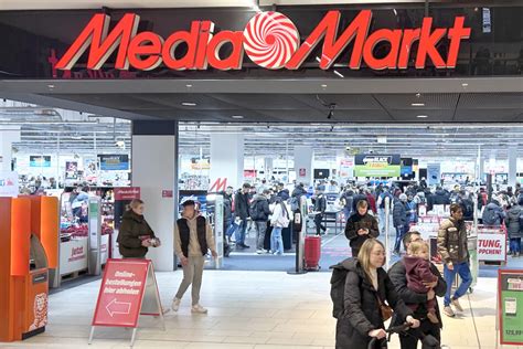 Ansturm Bei Mediamarkt In Dresden Weil Sechs Stunden Die Preise Fallen