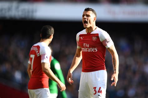 Manuel akanji, nico elvedi und granit xhaka hatten sich die haare komplett blond färben lassen. Granit Xhaka: Arsenal fans happy with potential Inter ...