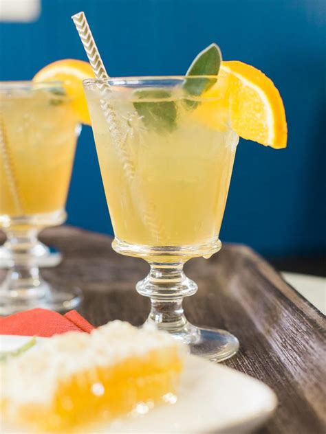 16 Signature Wedding Cocktails Entertaining Ideas And Party Themes For Every Occasion Hgtv