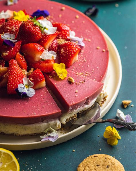 Vegan Strawberry Cheesecake No Bake Romy London Vegan Recipes