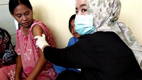 Posyandu Di Desa Suntik Imunisasi Tt Untuk Ibu Hamil Dan Pemberian