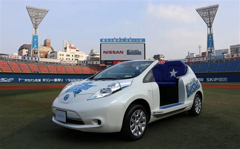 Say Hello To The Nissan Leaf Open Car Convertible 44
