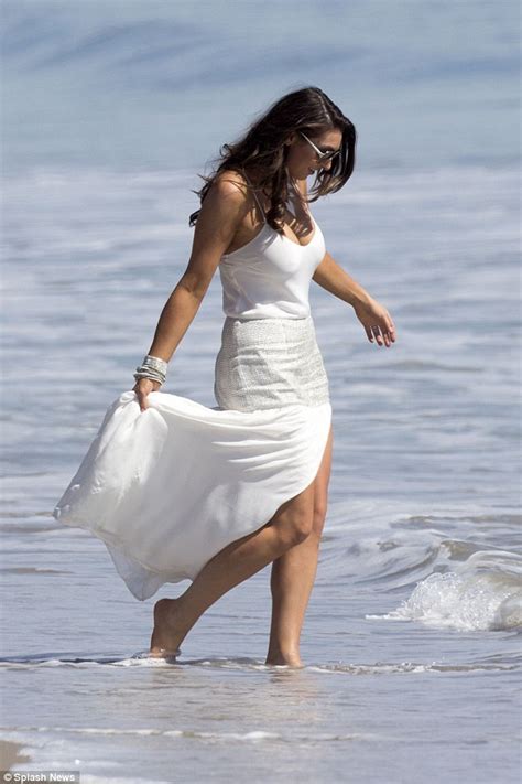 Luisa Zissman Goes Braless And Displays Her Ample Chest On Malibu Beach