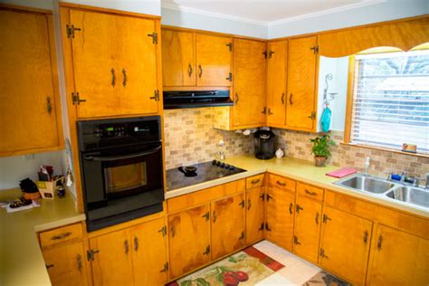 What To Do With Old Pine Kitchen Cabinets Cursodeingles Elena