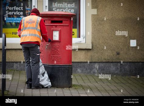 English Postman Uniform Hi Res Stock Photography And Images Alamy