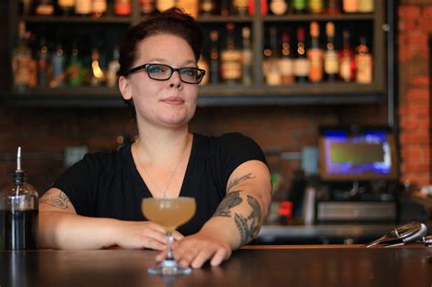 12 Female Bartenders You Need To Know In Detroit Female Bartender