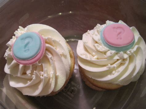 pin on gender reveal cakes and cupcakes