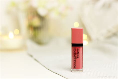 My Pale Skin Bourjois Rouge Edition Velvet Happy Nude Year Review