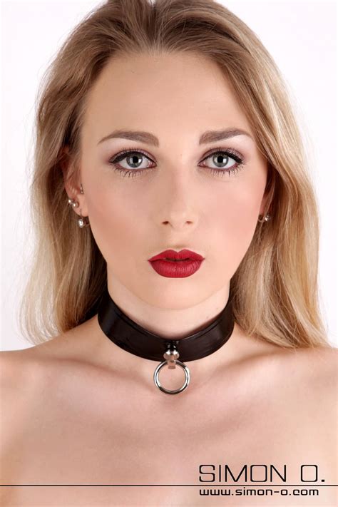 Slaves Latex Collar With The Ring Of The O