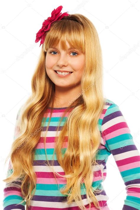 Cute Smiling Blond 10 Years Old Girl — Stock Photo © Serrnovik 24687673
