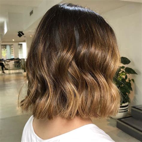 50 Gorgeous Wavy Bob Hairstyles With An Extra Touch Of Femininity