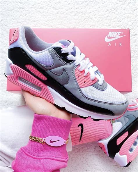 Cool and casual, the nike air max shoes from finish line provide comfort you can see. Nike Air Max 90 from Amazon😍 Do you have a pair of these ...