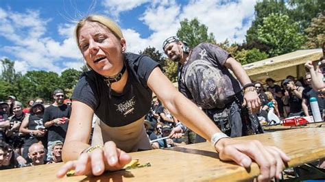 Boji T Otev E Br Ny Metalov Ho Pekla Festival Obscene Extreme Za Ne V Praskem Krkono Sk Den K