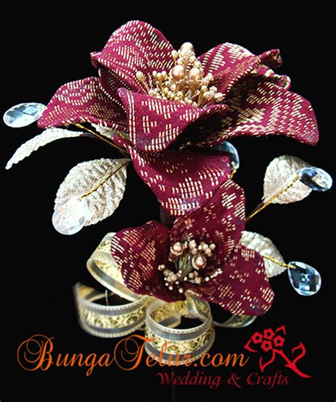 Untuk bakal pengantin atau sesiapa yang ingin mengadakan majlis yang melibatkan bunga telur, bunga telur hydrangea. Bunga Telur Songket | A Homemaker's Diary