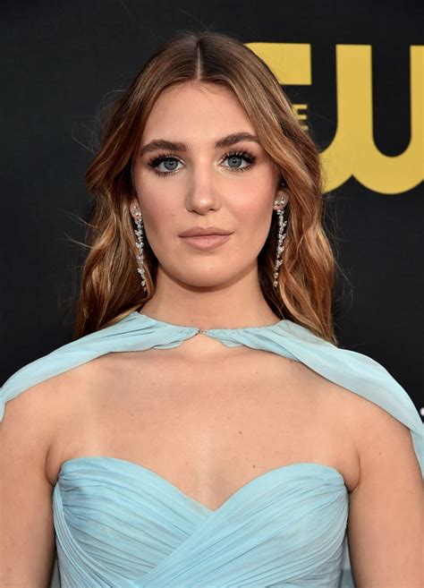 Sophie Nelisse At 27th Annual Critics Choice Awards In Los Angeles 03