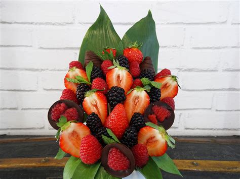 Bouquet De Fruits Ruby Fruits Rouges And Fraises Chocolat