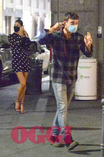 I due, dopo una lunga storia di alcuni anni. Belen Rodriguez col nuovo fidanzato Antonio Spinalbese ...