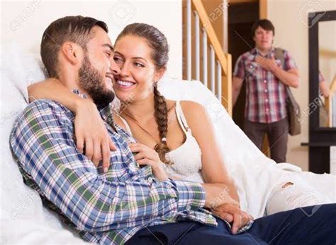 Top Five Reasons Women Cheat On Their Husbands USRIGHTLEFT Teksten