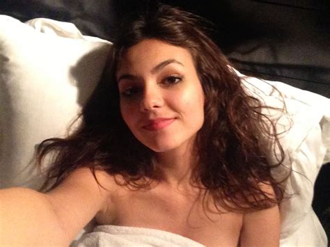 Sexy Victoria Justice Naked Boobs