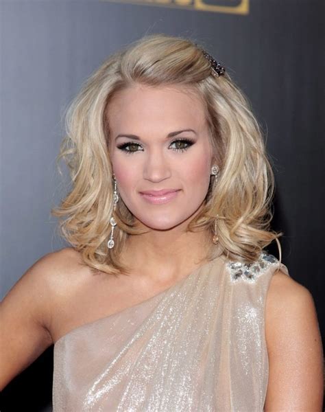 Carrie Underwoods Hairstyles Over The Years