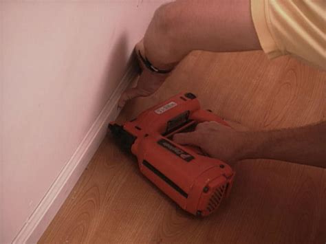 How To Install Snap Together Laminate Flooring How Tos Diy