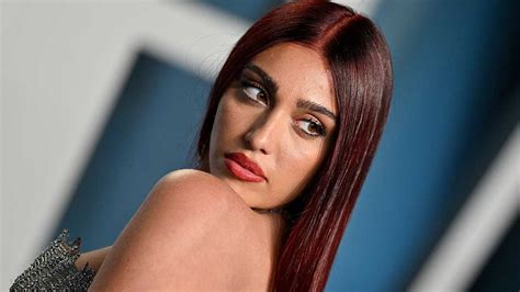 Madonna S Daughter Lourdes Leon Highlights Flexibility In Daring See