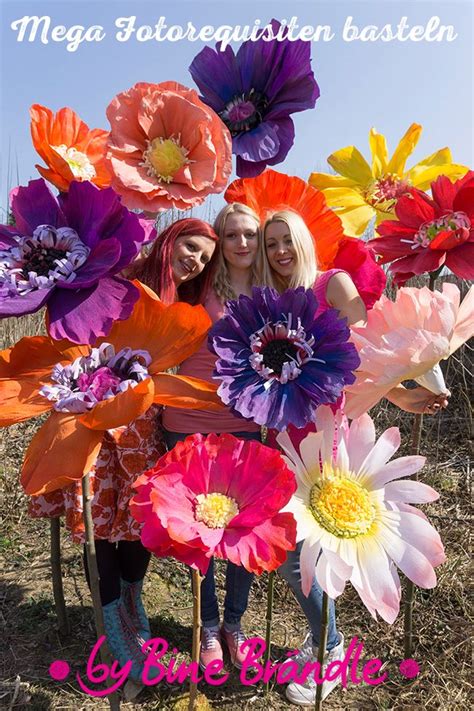 Im handumdrehen kannst du wunderschöne motive aus blumen, ostereiern, hasen oder schönen sprüchen an deine fenster, spiegel oder auf folie zaubern. 70 besten Bine Brändle meine VORLAGEN für Fensterbilder ...