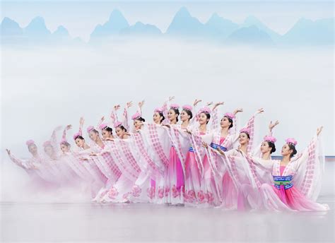 The Magic Of Shen Yun Returns To New York With All New Dance Spectacular