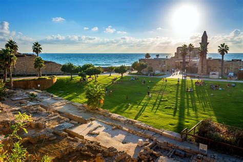 It grants citizenship to anybody considered to be jewish. What Is Brighter Than The Noonday Sun? | Israel Revealed