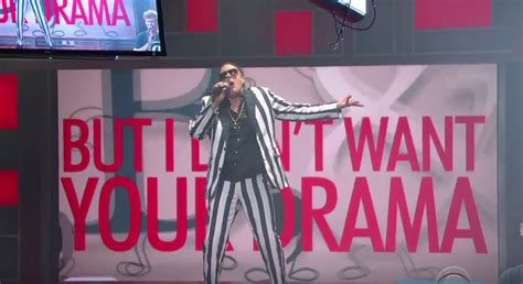 Watch Weird Al Perform A Rousing Version Of Word Crimes On The Late