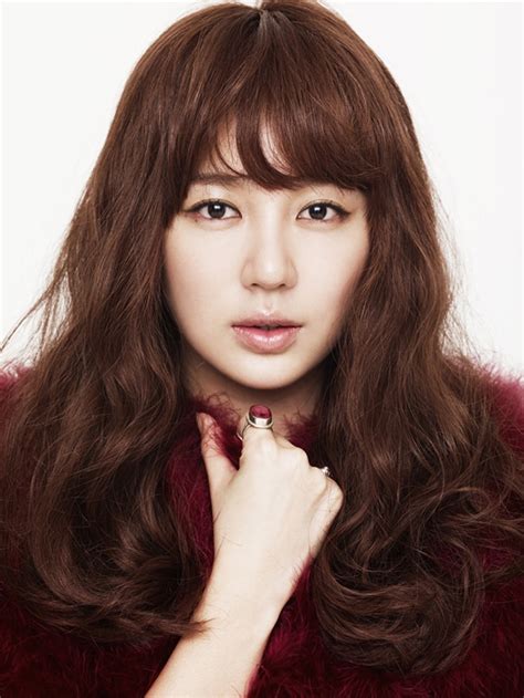 She left the group in 2005 to pursue an acting career. Kumpulan Foto Yoon Eun Hye ~ What KPOP