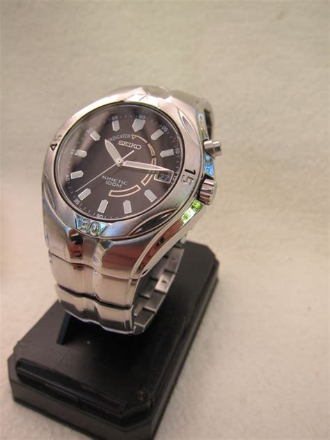 Seiko Kinetic 5m62 0d30 Mens Wristwatch 2010 Catawiki