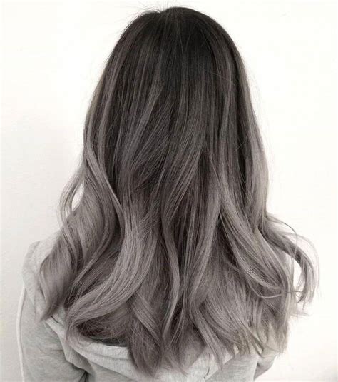 Inspirasi Spesial 13 Warna Rambut Ash Dark Grey