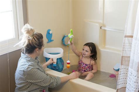 Toddler Bath Time Why You Shouldnt Rush It The Samantha Show A