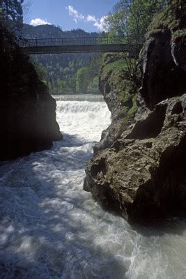 Verantwortlich für diesen inhalt füssen tourismus und marketing verifizierter partner explorers choice. Lechfall in Füssen • Ausflugsziele Füssen