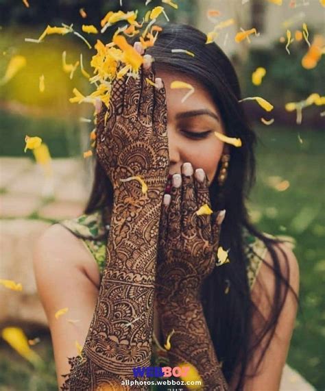 20 Mehendi Clicks Brides Must Have On Mehendi Photography In 2020