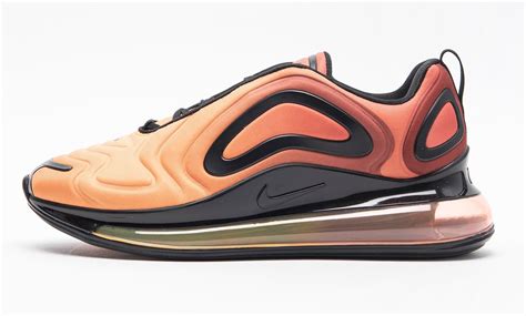 のカラーリ Nike Nike Air Max 720 Orangeの通販 By Koros Shop｜ナイキならラクマ のカラーリ