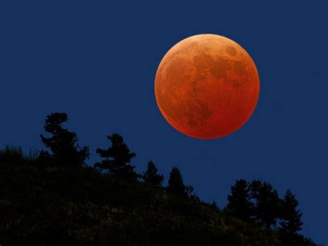 Oddfuttos When The Photos Speak Stunning Photographs Unusual Moon