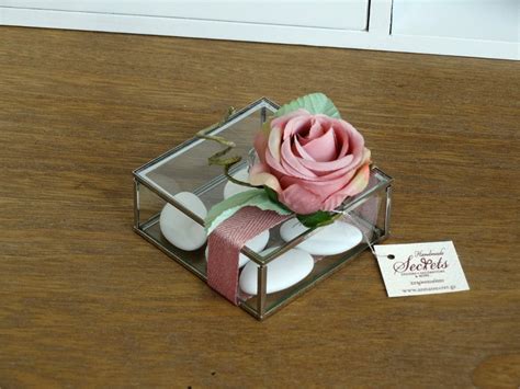 Μπομπονιέρα κουτάκι γυάλινο με λουλούδι Decorative Boxes Ts T