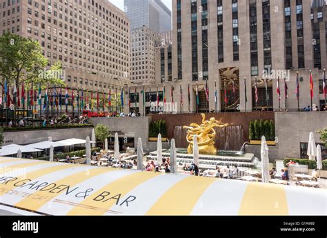 Rock Center Cafe Summer Garden And Bar In Rockefeller Center In New York