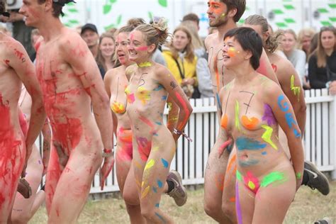 See And Save As Roskilde Festival Naked Run Contestants Porn Pict