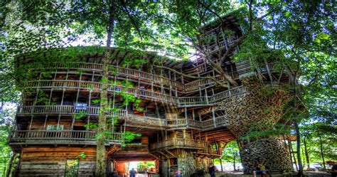 But that doesn't mean that everyone wants to downsize. This Is The World's Largest Treehouse - MTL Blog