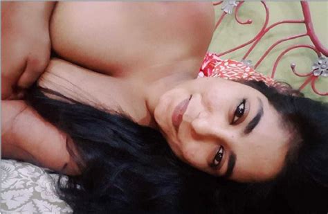 Desi Muslim College Girl Ke Leaked Nude Selfies