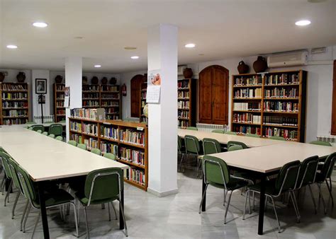 Más De Un Centenar De Libros Para La Biblioteca Pública Municipal Se