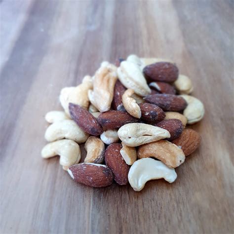 MIXED NUTS ROASTED SALTED 1kg